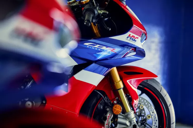 458489 24ym Cbr1000rr R Fireblade Sp