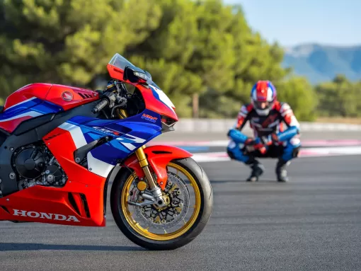 351875_22YM_HONDA_CBR1000RR-R_FIREBLADE_SP.jpg
