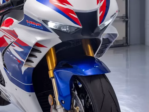 352066_22YM_HONDA_CBR1000RR-R_FIREBLADE_SP_30TH_ANNIVERSARY.jpg