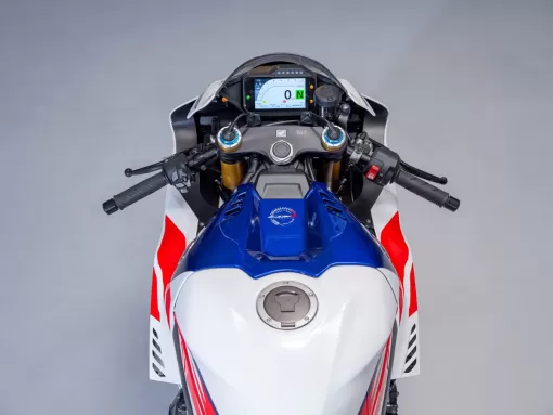 352067_22YM_HONDA_CBR1000RR-R_FIREBLADE_SP_30TH_ANNIVERSARY.jpg