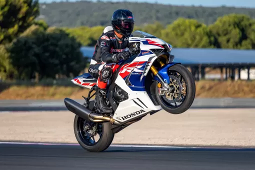 352143_22YM_HONDA_CBR1000RR-R_FIREBLADE_SP_30TH_ANNIVERSARY.jpg