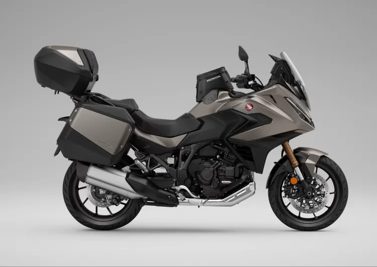 489901 25ym Honda Nt1100