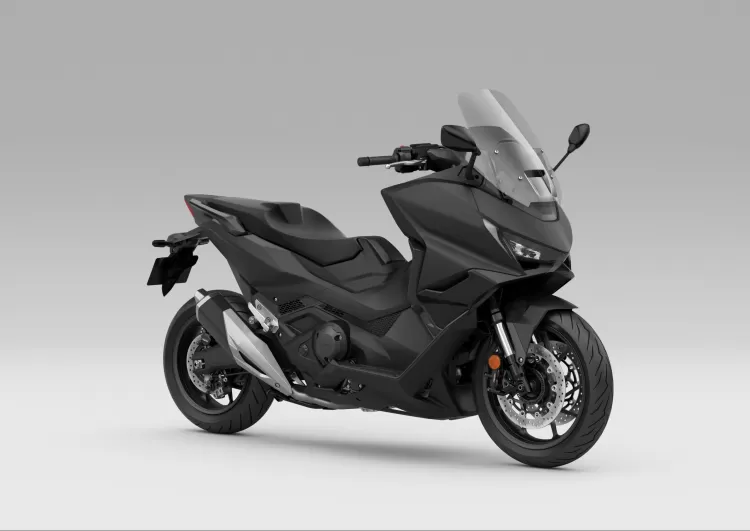 492993 25ym Honda Forza 750
