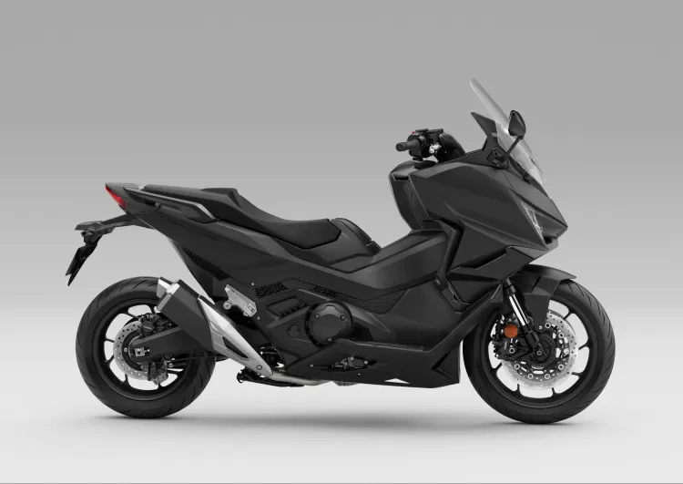 492995 25ym Honda Forza 750