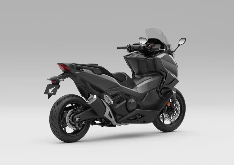 492981 25ym Honda Forza 750