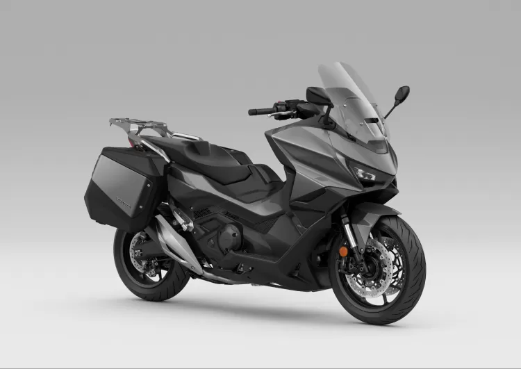 492987 25ym Honda Forza 750