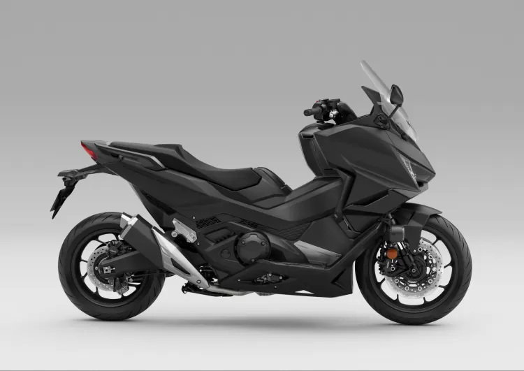 492999 25ym Honda Forza 750