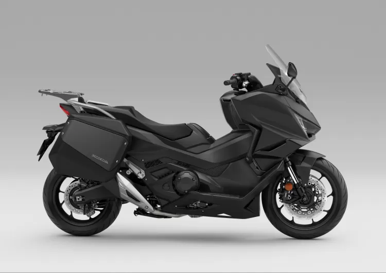 493001 25ym Honda Forza 750