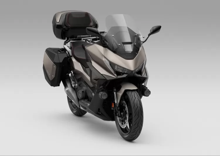 493030 25ym Honda Forza 750
