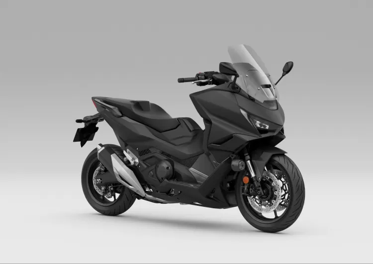 492998 25ym Honda Forza 750