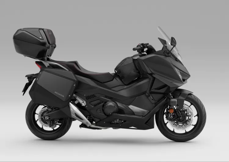 492997 25ym Honda Forza 750