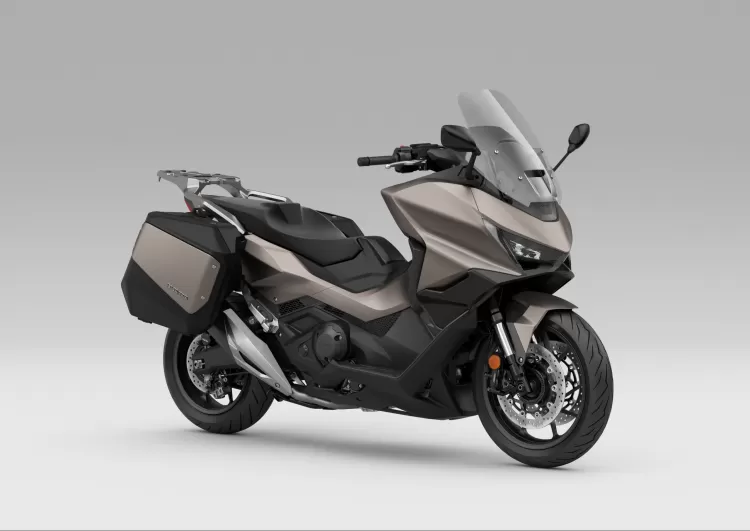 493047 25ym Honda Forza 750
