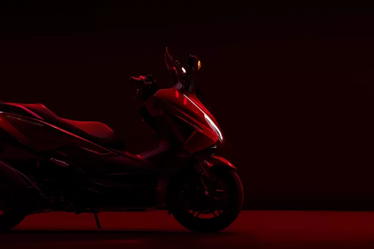 493102 25ym Honda Forza 350