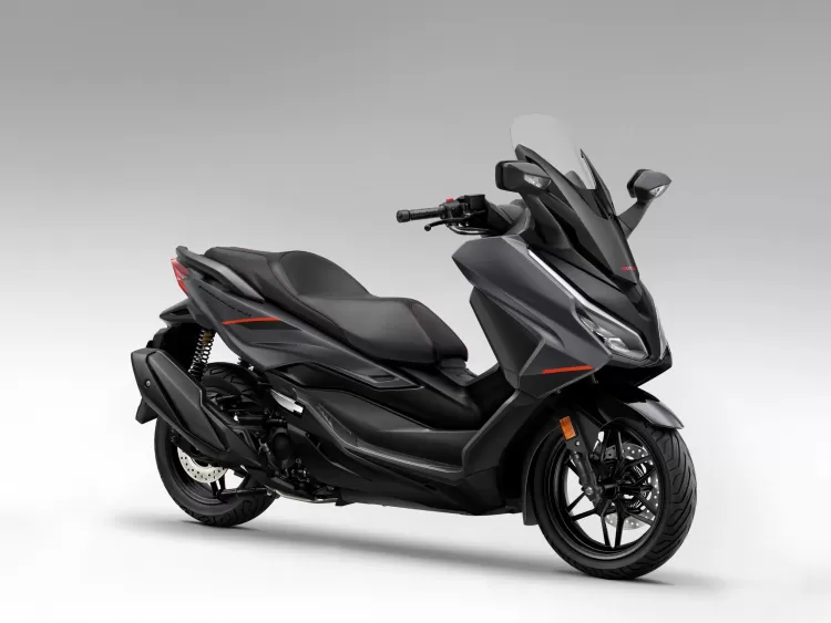 493090 25ym Honda Forza 350