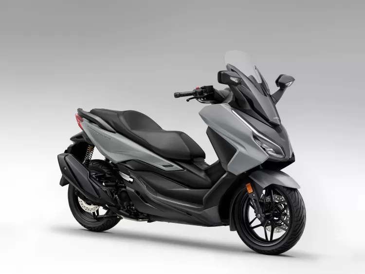 493115 25ym Honda Forza 350