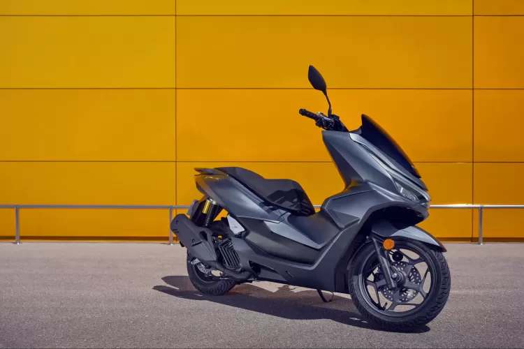 504683 25ym Honda Pcx125