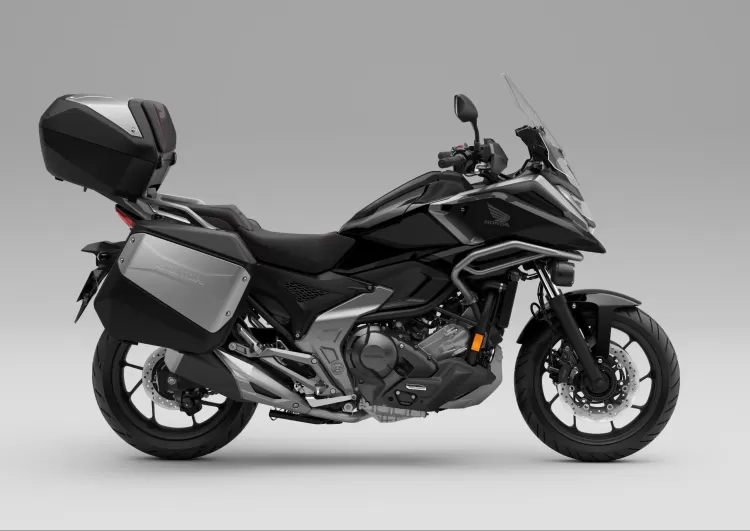 504303 25ym Honda Nc750x
