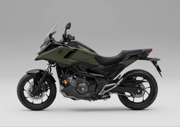504329 25ym Honda Nc750x