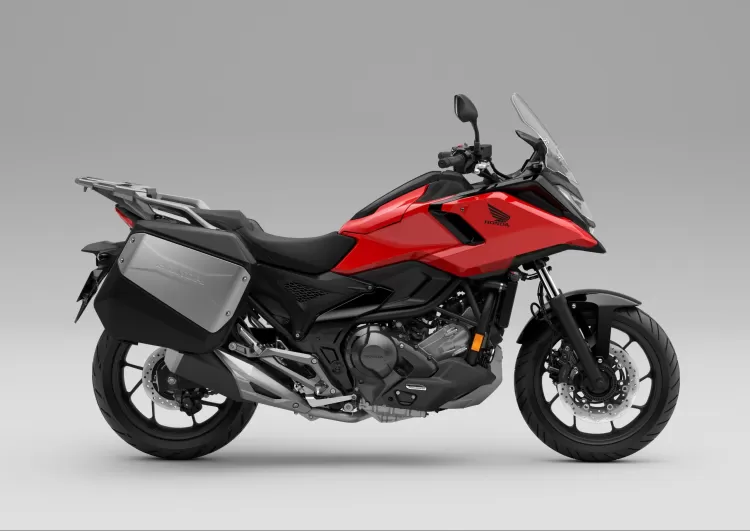 504382 25ym Honda Nc750x