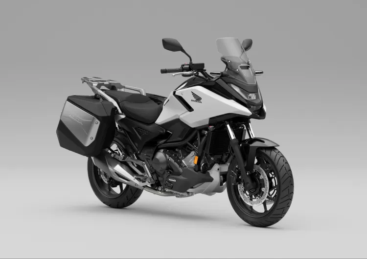 504399 25ym Honda Nc750x