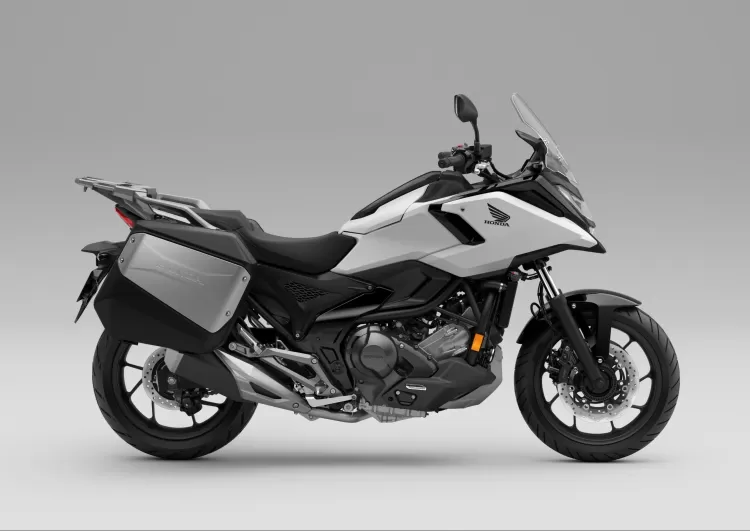 504400 25ym Honda Nc750x