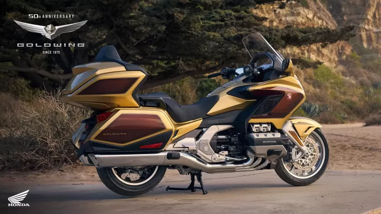 527608 25ym Honda Gl1800 Gold Wing And Gold Wing Tour Models Celebrate Half A