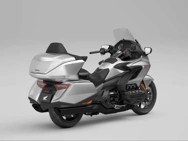 527289 25ym Honda Gl1800 Gold Wing Tour