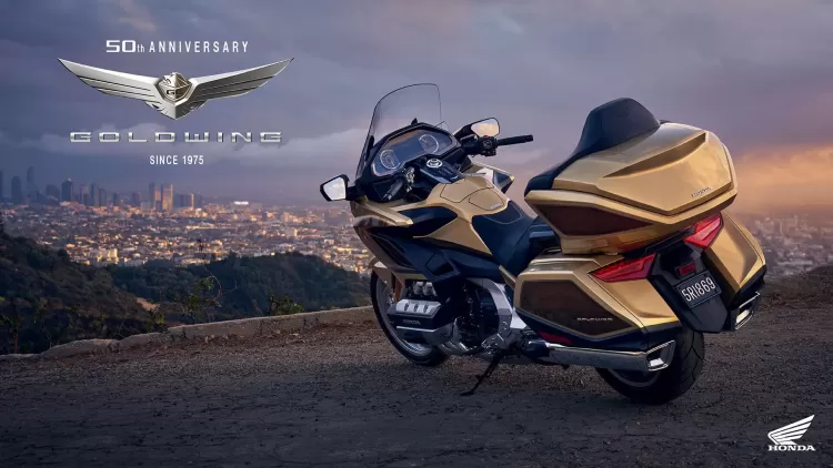 527612 25ym Honda Gl1800 Gold Wing And Gold Wing Tour Models Celebrate Half A