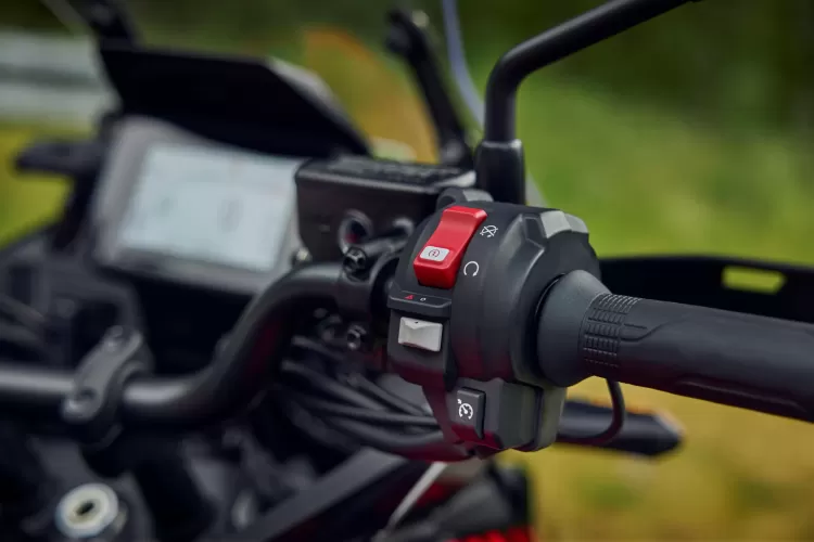 555734 26ym Honda Cb1000gt