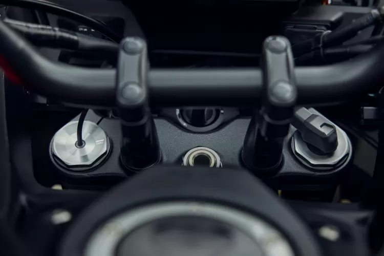 555730 26ym Honda Cb1000gt