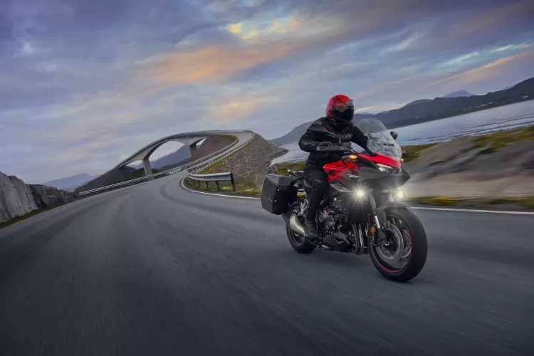 555758 26ym Honda Cb1000gt