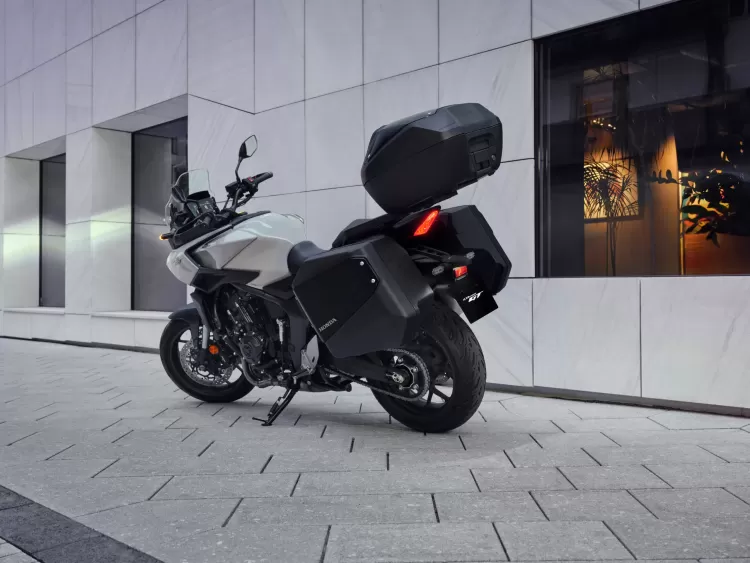 555788 26ym Honda Cb1000gt