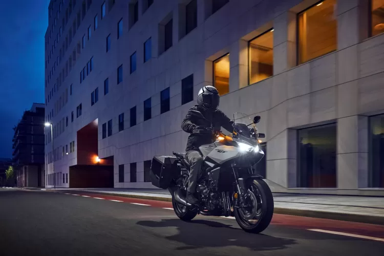 555775 26ym Honda Cb1000gt