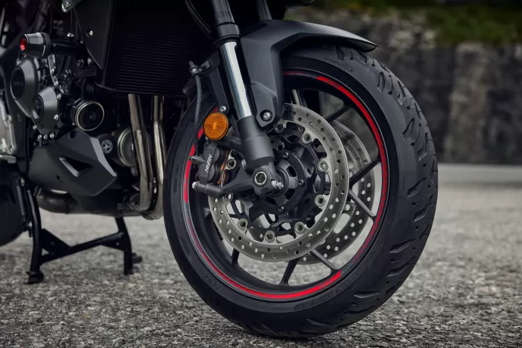 555733 26ym Honda Cb1000gt