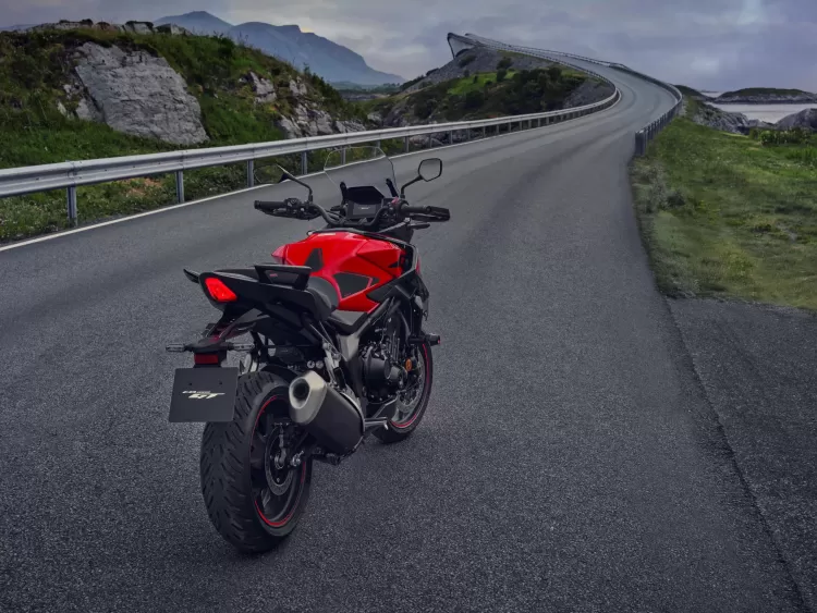 555768 26ym Honda Cb1000gt