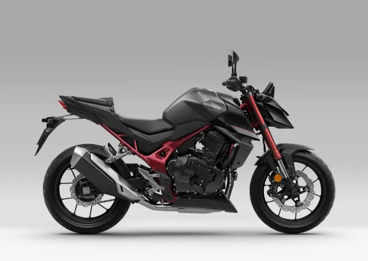 555937 26ym Honda Cb750 Hornet