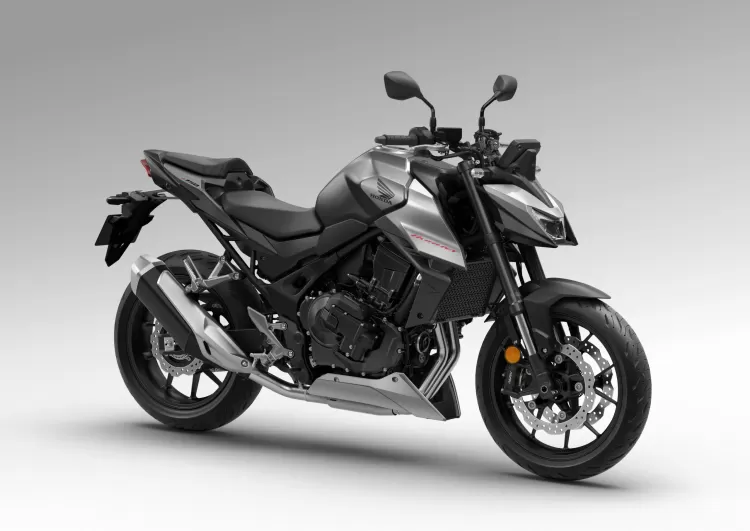 555932 26ym Honda Cb750 Hornet