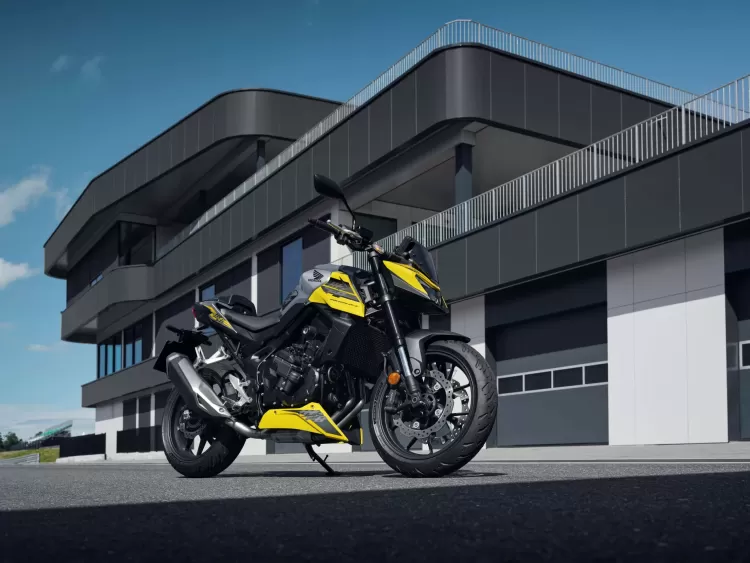 555979 26ym Honda Cb750 Hornet