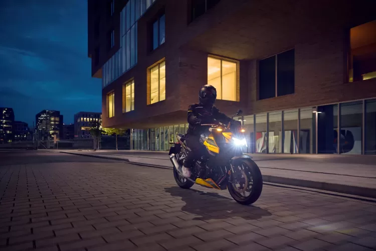 555954 26ym Honda Cb750 Hornet