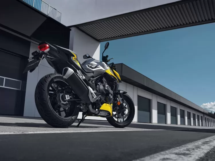 555976 26ym Honda Cb750 Hornet