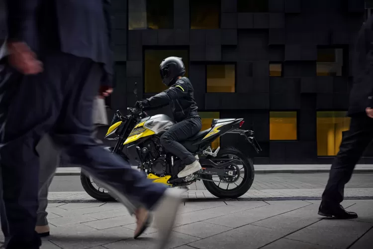 555970 26ym Honda Cb750 Hornet