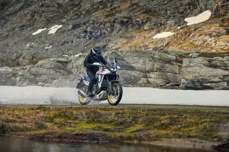 555883 26ym Honda Xl750 Transalp