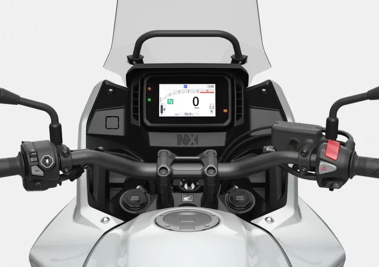 555992 26ym Honda Nx500