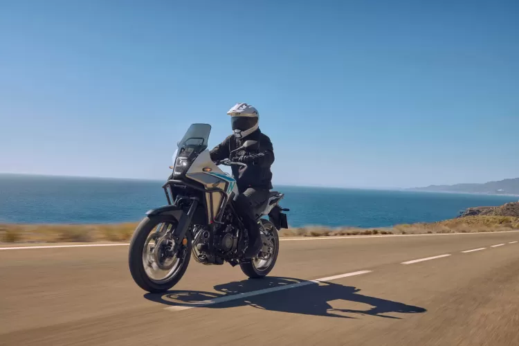 556019 26ym Honda Nx500