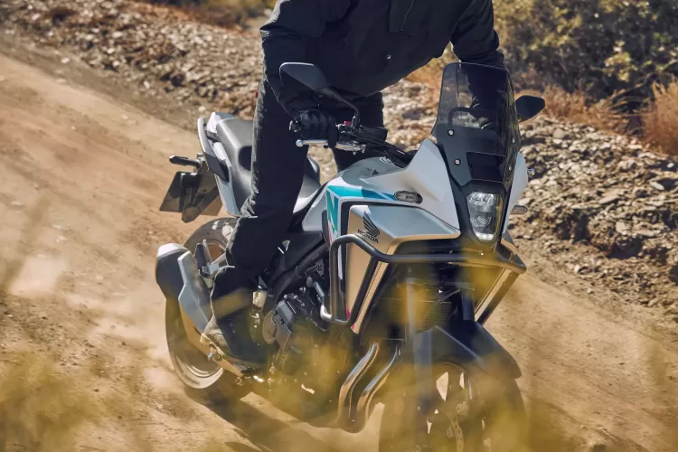 556021 26ym Honda Nx500