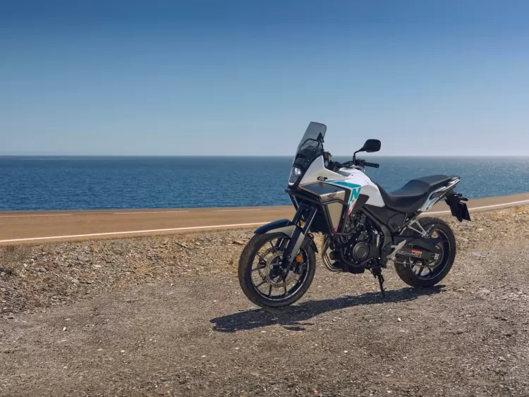 556034 26ym Honda Nx500