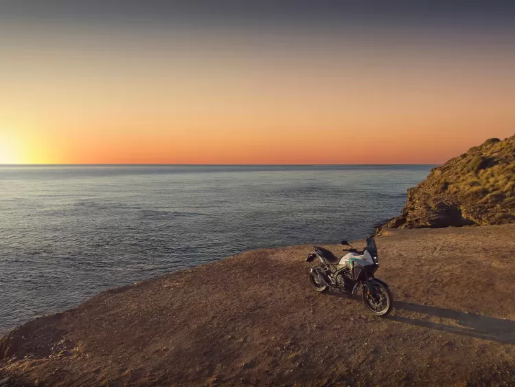 556030 26ym Honda Nx500