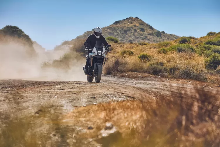 556020 26ym Honda Nx500