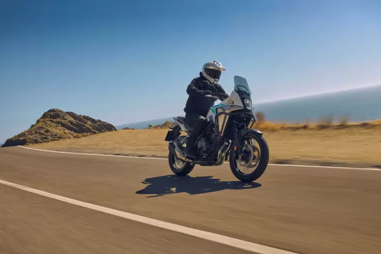 556016 26ym Honda Nx500