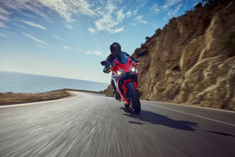 556061 26ym Honda Cbr500r